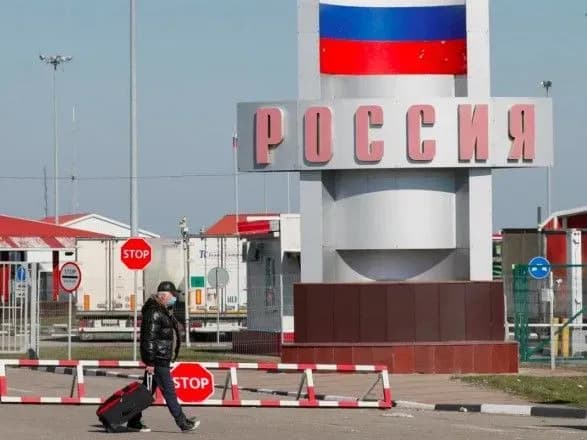 Кількість хворих на COVID-19 у Росії зросла до понад 272 тис. осіб: за добу - 9200 нових випадків