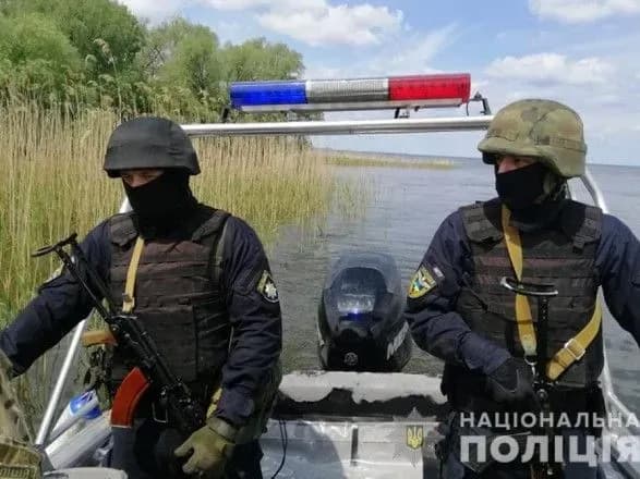 На Черкащині затримали колишнього правоохоронця і спільників, які займалися бракон'єрством