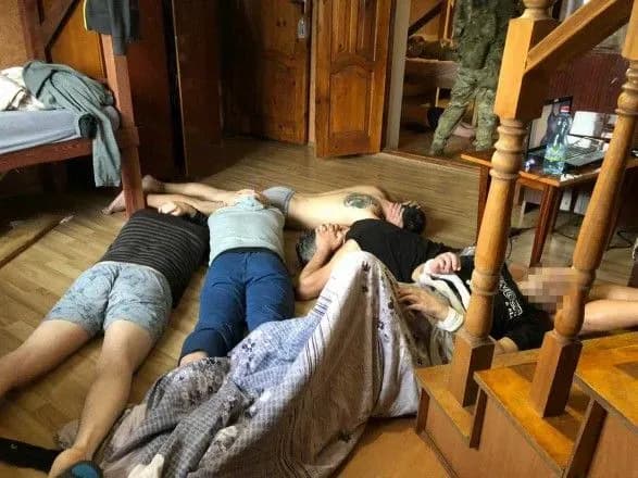 На Рівненщині викрили мережу "ребцентрів", де примусово утримували майже 150 осіб