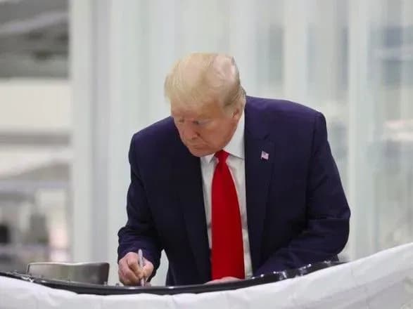 Трамп после конфликта с Twitter выдаст спецуказ по поводу социальных сетей