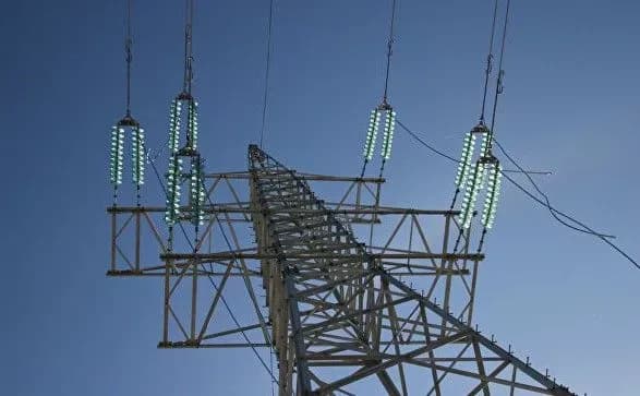 На Донбасі знеструмлено 53 населені пункти внаслідок негоди