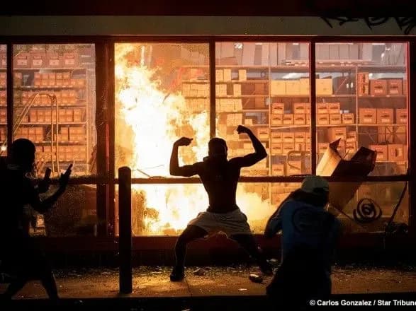 Рух "Антифа" можуть визнати терористами через заворушення у США