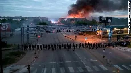 Заворушення в США: кількість затриманих наближається до 1,7 тисячі