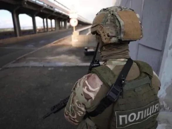 Замінування столичного мосту Метро: у МВС повідомили деталі