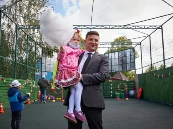 Зеленський відвідав та привітав вихованців центру реабілітації з Днем захисту дітей