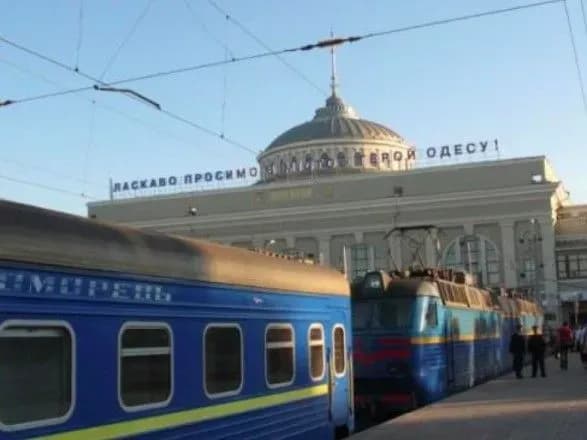 В уряді очікують на активний внутрішній туризм: на курортні напрямки запустять додаткові поїзди