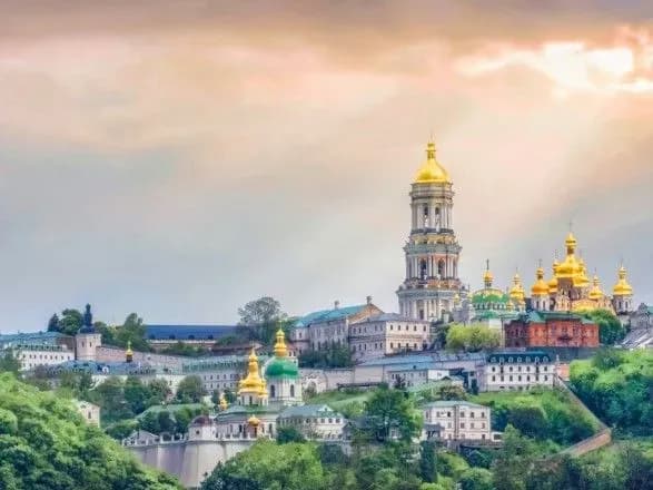 Літо до столиці прийде післязавтра - метеорологи