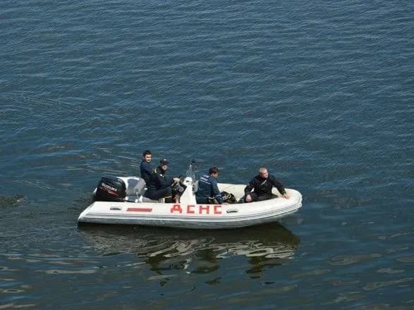 В Днепре 16-летняя девушка хотела свести счеты с жизнью на Центральном мосту