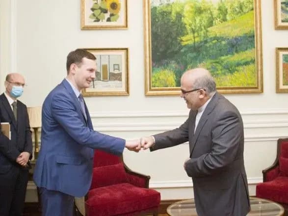 Информация о смене планов Тегерана о передачи ящиков украинского самолета не соответствуют позиции Ирана - МИД