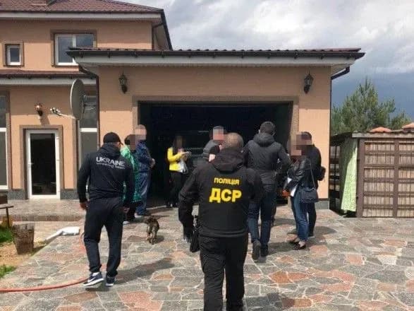 В учасників перестрілки у Броварах поліція провела обшуки