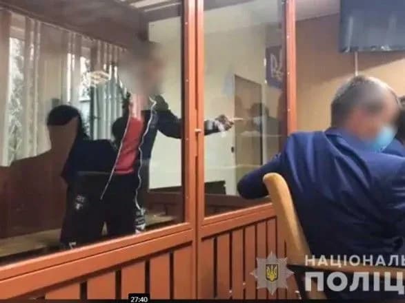 Суд обрав запобіжний захід чоловікам, які погрожували сокирою поліцейським