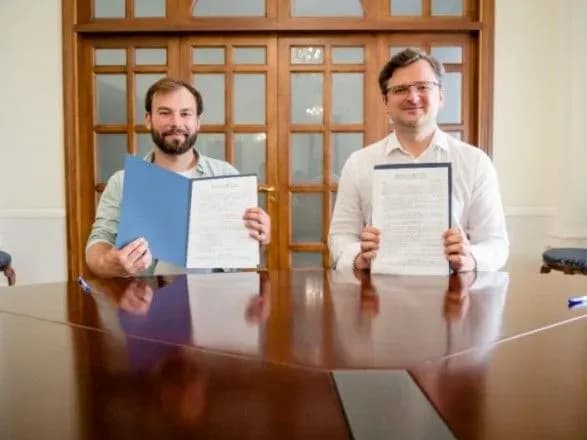 Кулеба ініціював перетворення МЗС на "перший цілковито безбар’єрний орган влади"