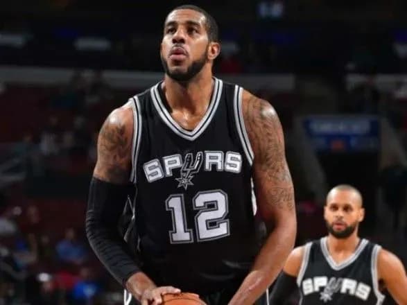 Звездный форвард перенес операцию и пропустит восстановленный сезон НБА