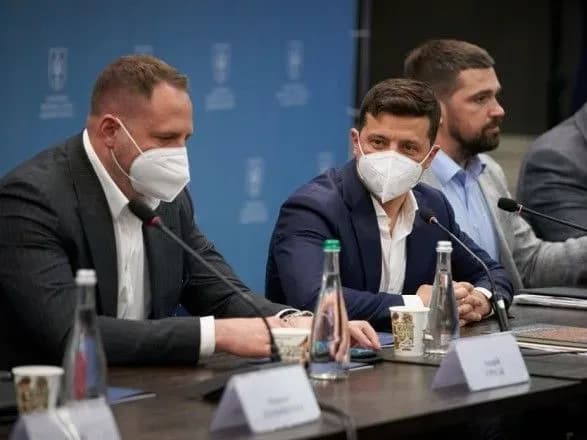 Президент встретился с предпринимателями Черниговской области