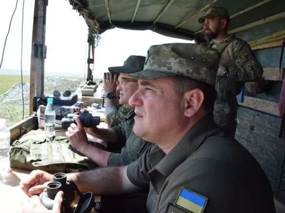 Під Маріуполем пройшли військові навчання з бойовою стрільбою