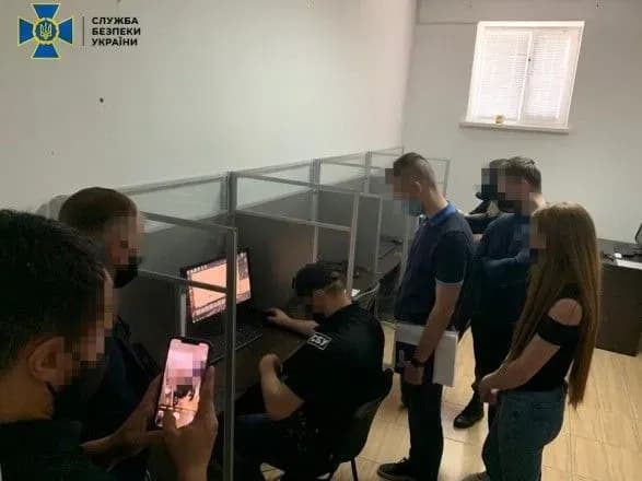 Контррозвідка у зоні ООС "прикрила" роботу call-центру на російський бізнес