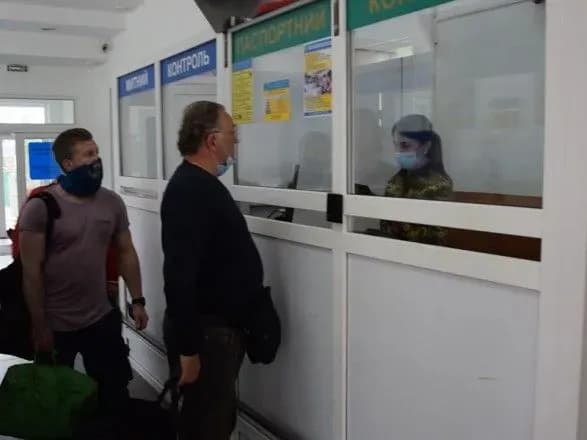 Прикордонники фіксують збільшення черг на "Шегинях" на кордоні з Польщею