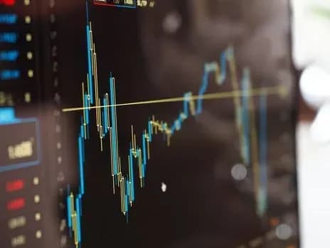 Програма дій Кабміну: в уряді допускають падіння ВВП до 8%