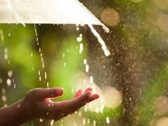 Грозові дощі та до 32° тепла: прогноз погоди на сьогодні