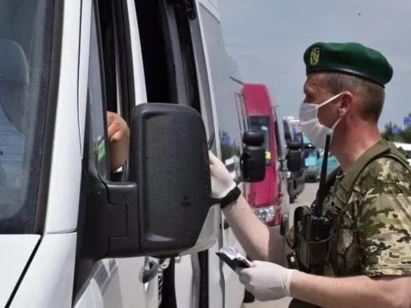 Через "Шегині" відновили рух автотранспорту