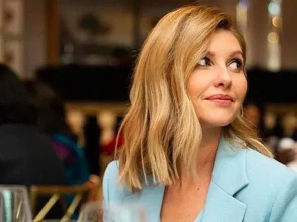 Хвору на COVID-19 Олену Зеленську госпіталізовано з двобічною пневмонією