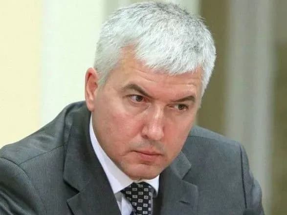 Двох ексміністрів оборони часів Януковича викликають на допит у ДБР