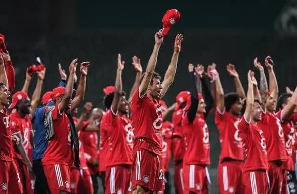 "Баварія" у грі в меншості завоювала титул чемпіона Німеччини