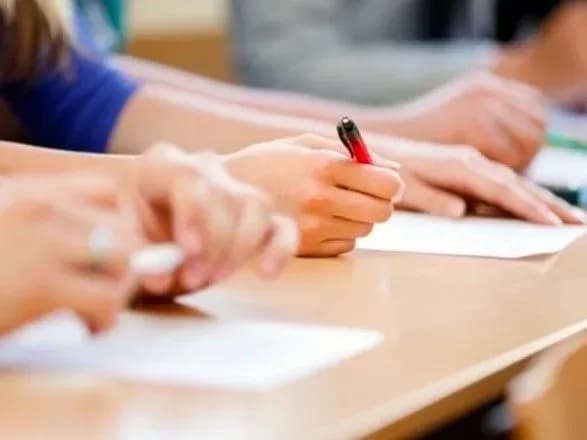 Рада дозволила випускникам складати ДПА за бажанням