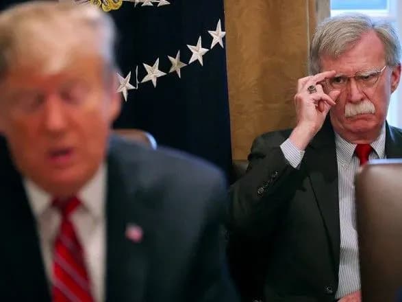 Болтон: Трамп хотів дискредитувати Байдена за допомогою України, і всі про це знали