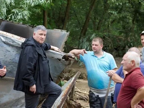 У потерпілі від повені райони західних областей направлять техніку Нацгвардії - Аваков