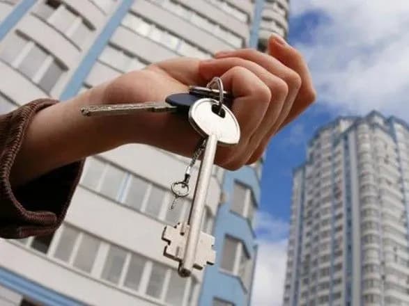 На мешканців приміського ЖК "Чайка" спустили колекторів: тероризують погрозами про продаж їх боргів