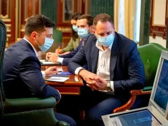 Під головуванням Зеленського сьогодні збереться нарада через ситуацію у західних областях