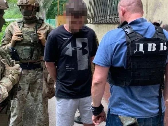 Шахраї отримали доступ до бази Нацполіції: п'ятьох людей затримали