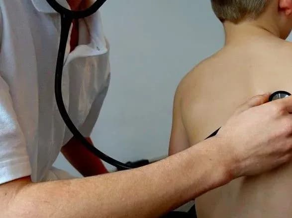 У МОЗ пояснили, чи потрібно дітям проходити медогляд перед школою під час карантину