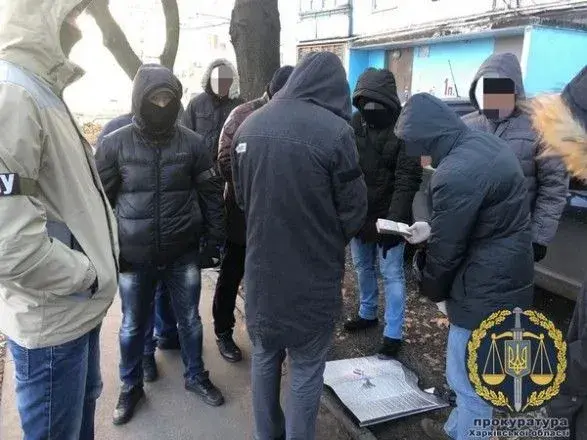 Ексслідчий поліції, викритий на хабарі, постане перед судом