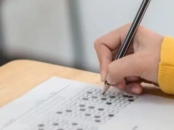 Завтра відбудеться ЗНО з української мови та літератури