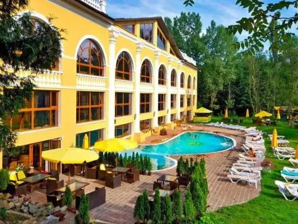 Відсьогодні дозволили роботу санаторіїв у Трускавці