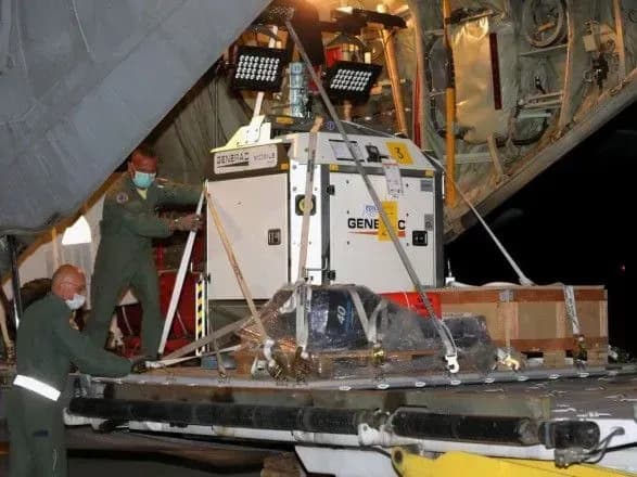 Вночі до Львова прибула друга партія гуманітарної допомоги з Італії для постраждалих від повені регіонів