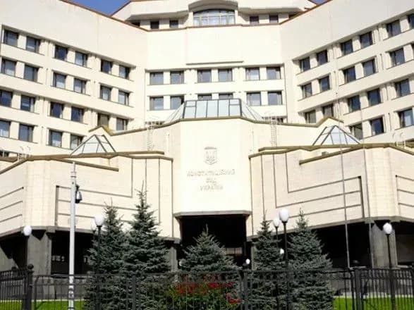 КСУ перейшов до закритої частини засідання у справі щодо закону про Нацполіцію