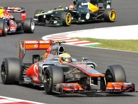 Финский пилот победил в квалификации первого этапа сезона "Формулы-1"