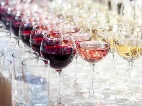 За онлайн-торгівлю алкоголем у Таїланді садитимуть до в'язниці