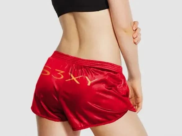 Tesla почала продавати короткі шорти за 69 доларів: навіщо