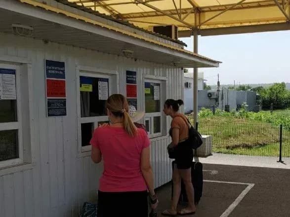 На лінії розмежування запрацювали КПВВ, які раніше блокували бойовики