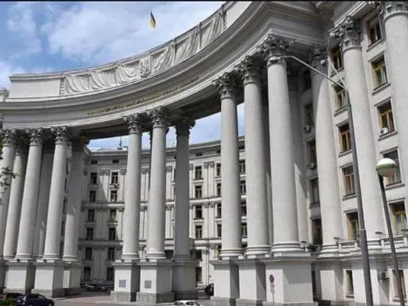 Інцидент в Афінах: МЗС намагається зупинити продаж авіаквитків українцям до певних країн