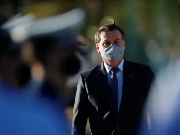 Facebook повідомив про видалення сторінок, пов'язаних з ріднею президента Бразилії