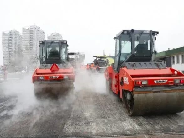 Шулявський шляхопровід готують до "чистового" асфальтування - Кличко