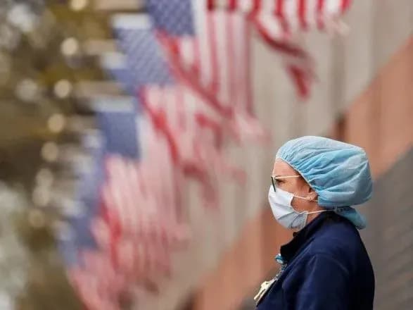 У США за добу коронавірусом заразилися понад 71 тис. осіб