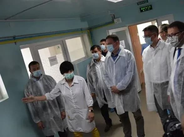 Посли чотирьох держав ЄС передали на Донбас гуманітарну допомогу для військових та лікарів