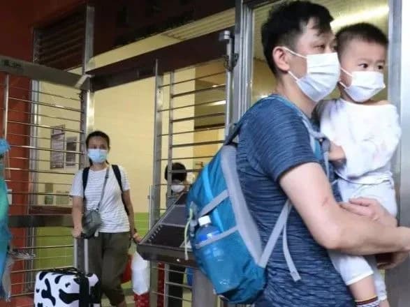 Гонконгський вчений заявив про зростання заразності COVID-19 на 30%