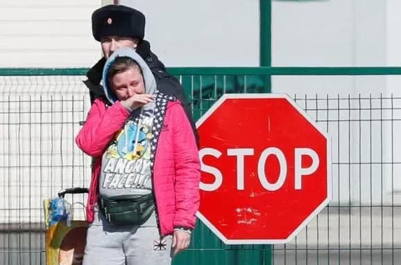 Кулебу призвали отреагировать на запрет РФ крымчанам пересекать админграницу более одного раза